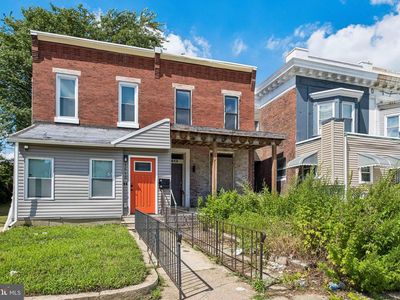 1613 W Erie Ave
