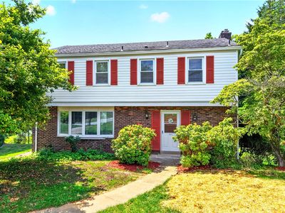 1033 Balmoral Dr