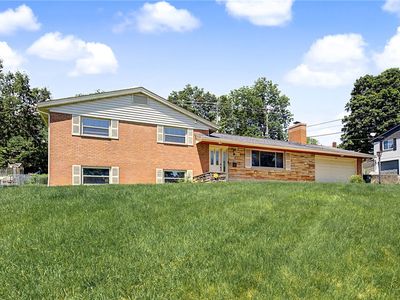 617 Stoneybrook Dr
