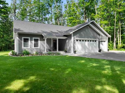 8695 Spring Ridge Dr