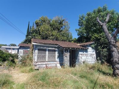Property at 7347 De Soto Ave, Canoga Park, CA