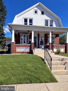 2239 Raymond Ave