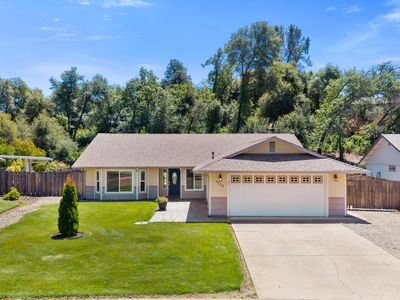 3753 Canterbury Dr