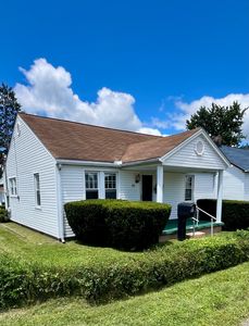Property at 16 Fleetwood Ave, Jackson, OH