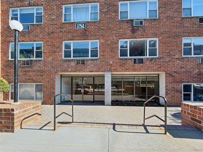 Property at 101 Lincoln Avenue #4h, Mineola, NY