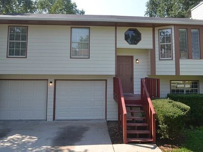 6409 Eastbriar Dr
