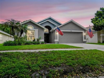 Property at 5720 HAWKLAKE RD, Lithia, FL