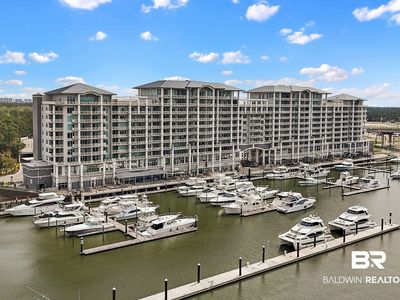 4851 Wharf Pkwy APT 620