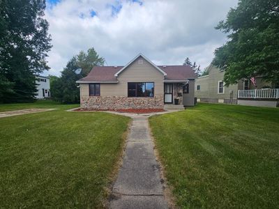 237 E Nelson Ave