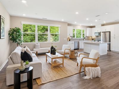 2902 Via Alta Pl