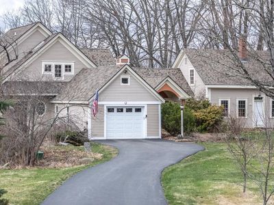 6 Sherwood Forest Road