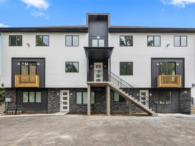 13 Gwen Lane #202