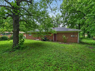 5511 Laurel Hall Dr