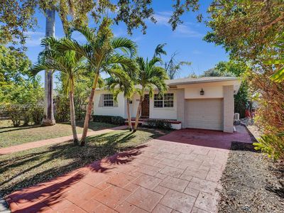 130 NE 49th St