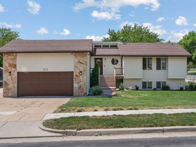 212 S Glen Dr W