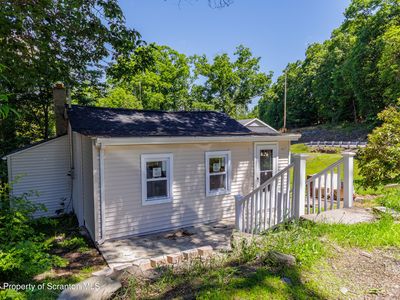 Property at 2 Washington St, Dallas, PA