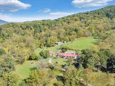 1812 Mountain View Rd