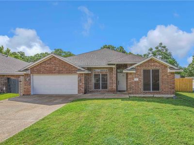 1500 Hunter Creek Dr