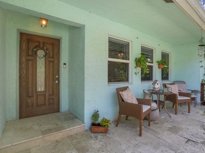 1512 Hummingbird Drive