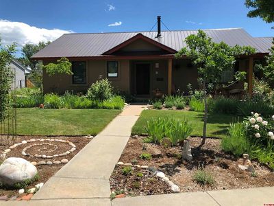 18 Animas Place