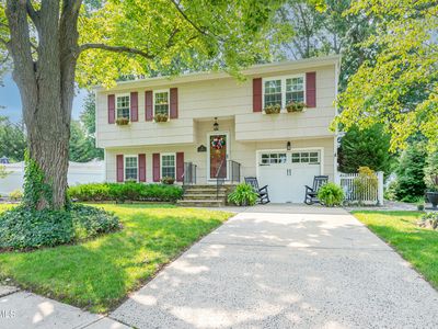 20 Eisenhower Court