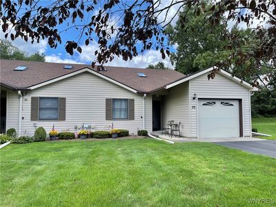 Property at 23 N Pointe Dr, Batavia, NY