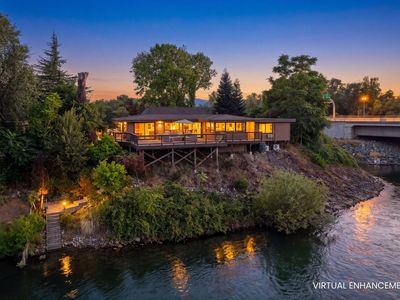 107 Village Dr
