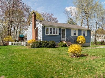 11 Holly Dr