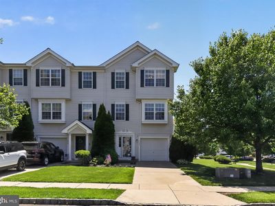1037 Moore Rd