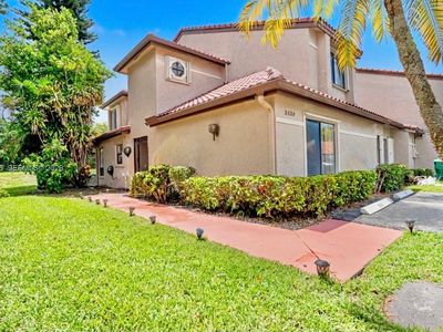 Property at 3539 Inverrary Blvd W, Lauderhill, FL
