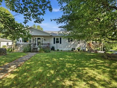 4084 Bradley Rd