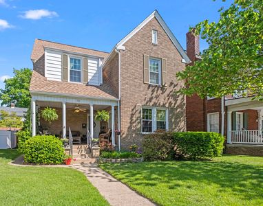 812 Windsor Ct