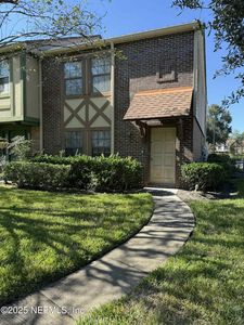 8181 TRAFALGAR Square