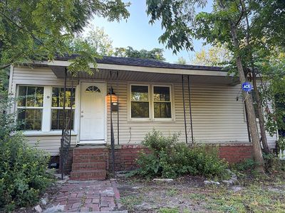1326 Selden Ave