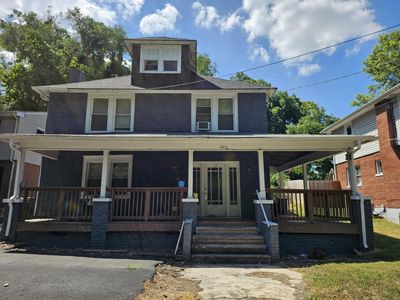 1327 Main St SW