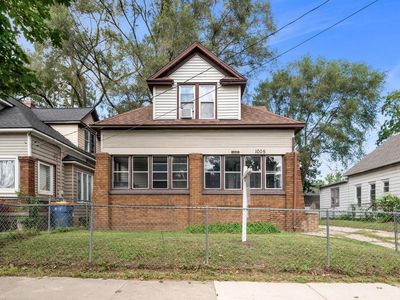 1005 Adams St SE