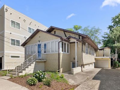 115 N Lake Ave