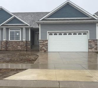 1525 Alexander Rd NE