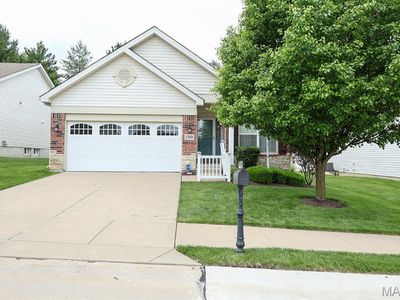 1760 Waterfall Dr