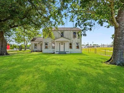 127 N Amthor St