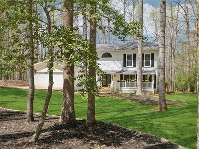 8012 Beachwood Dr