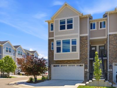 78 E Golden Privet Dr