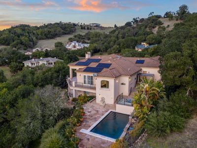 3710 Skyfarm Dr