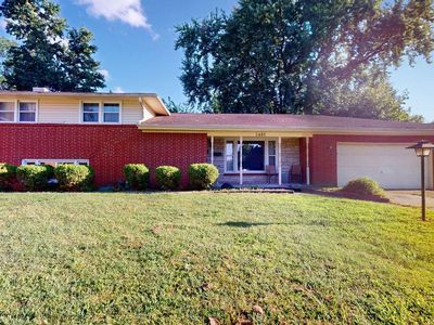 2401 Margaret Ave