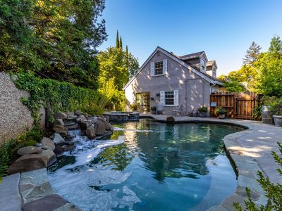 1386 Canterbury Dr