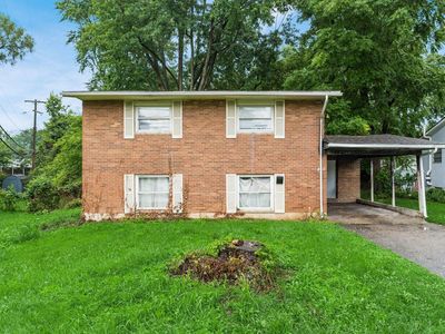 1690 Simpson Dr