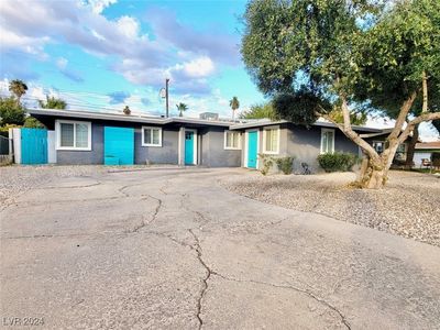 2009 Griffith Ave
