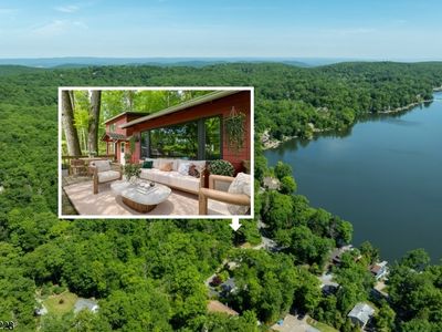 2079 Lakeside Dr