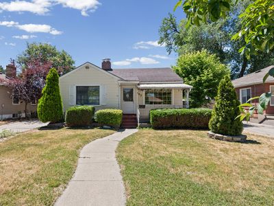 843 W Montague Ave