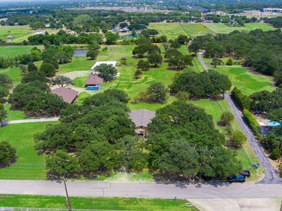 703 Robin Ln